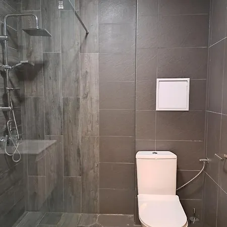 2 Apartment *